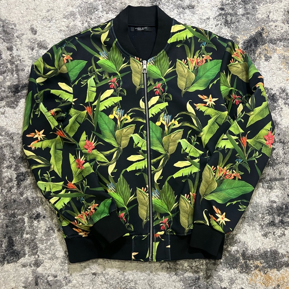 You can take the tropics with you anywhere, anytime